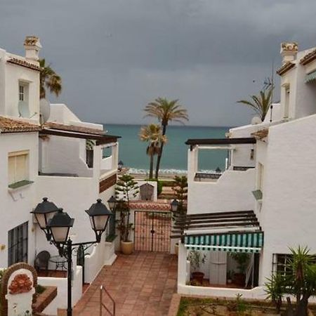 Puerto De La Duquesa Beach Apartment Кастильо-де-Сабинильяс Экстерьер фото