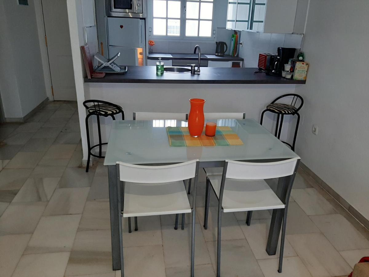Puerto De La Duquesa Beach Apartment Кастильо-де-Сабинильяс Экстерьер фото