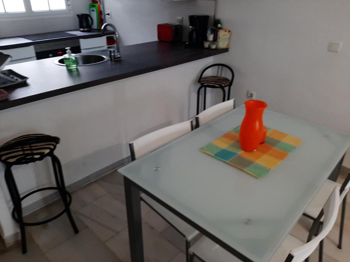 Puerto De La Duquesa Beach Apartment Кастильо-де-Сабинильяс Экстерьер фото