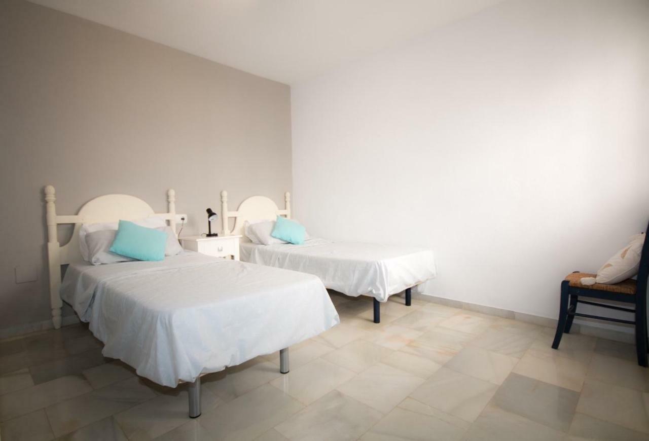 Puerto De La Duquesa Beach Apartment Кастильо-де-Сабинильяс Экстерьер фото