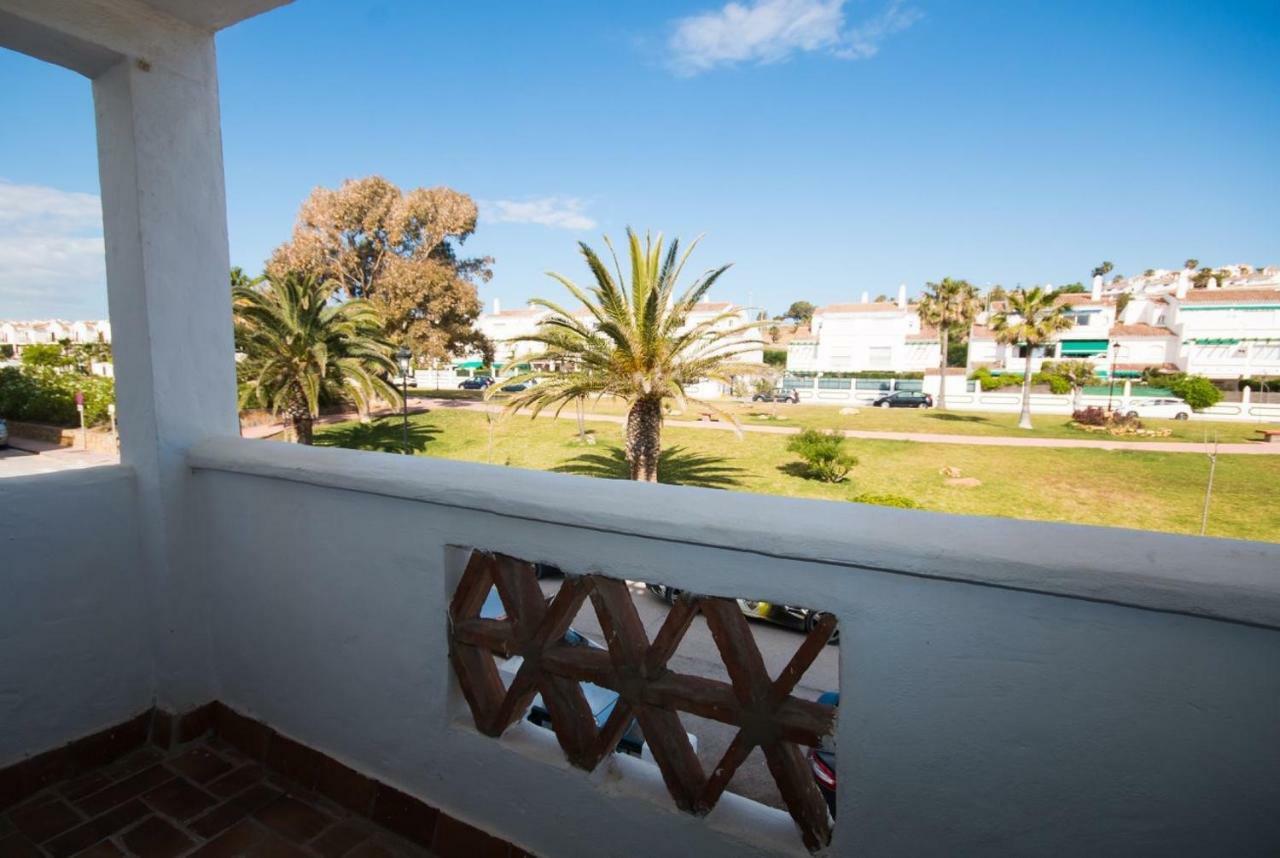 Puerto De La Duquesa Beach Apartment Кастильо-де-Сабинильяс Экстерьер фото