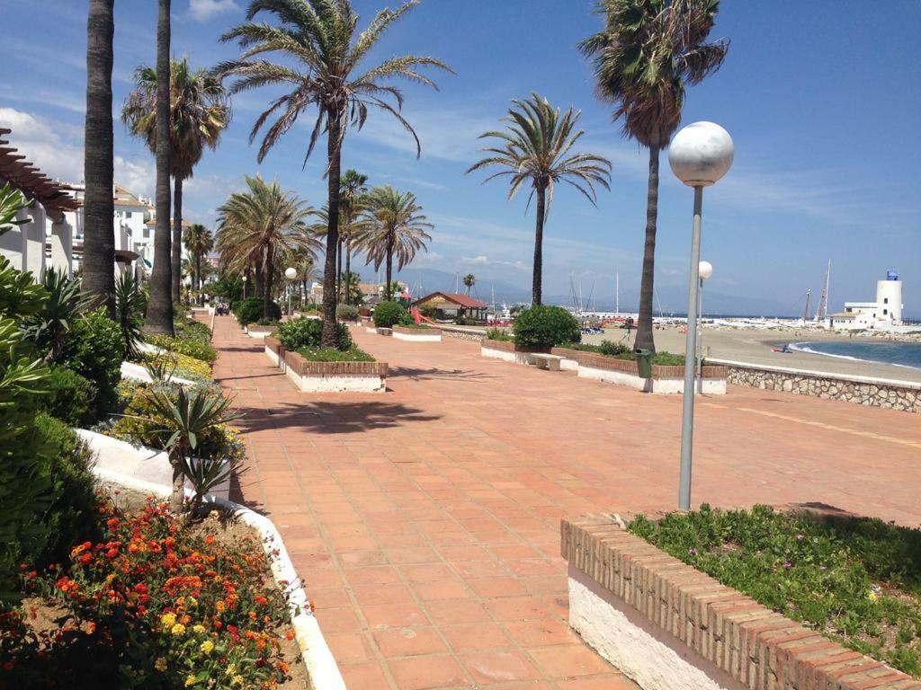 Puerto De La Duquesa Beach Apartment Кастильо-де-Сабинильяс Экстерьер фото