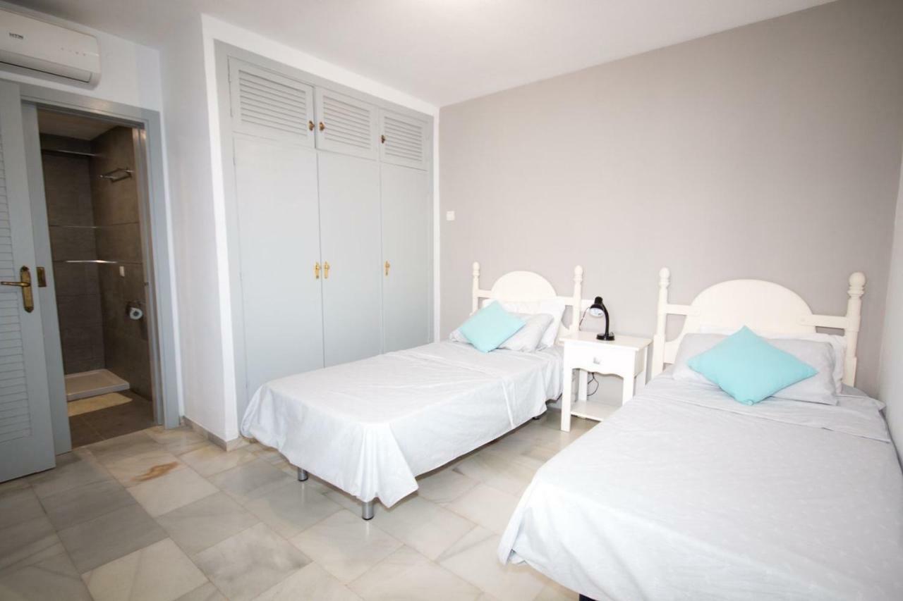 Puerto De La Duquesa Beach Apartment Кастильо-де-Сабинильяс Экстерьер фото