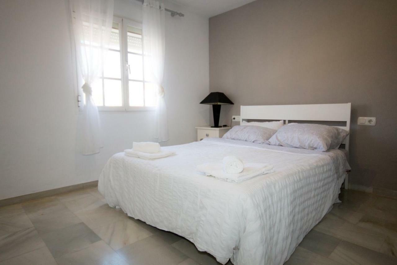 Puerto De La Duquesa Beach Apartment Кастильо-де-Сабинильяс Экстерьер фото