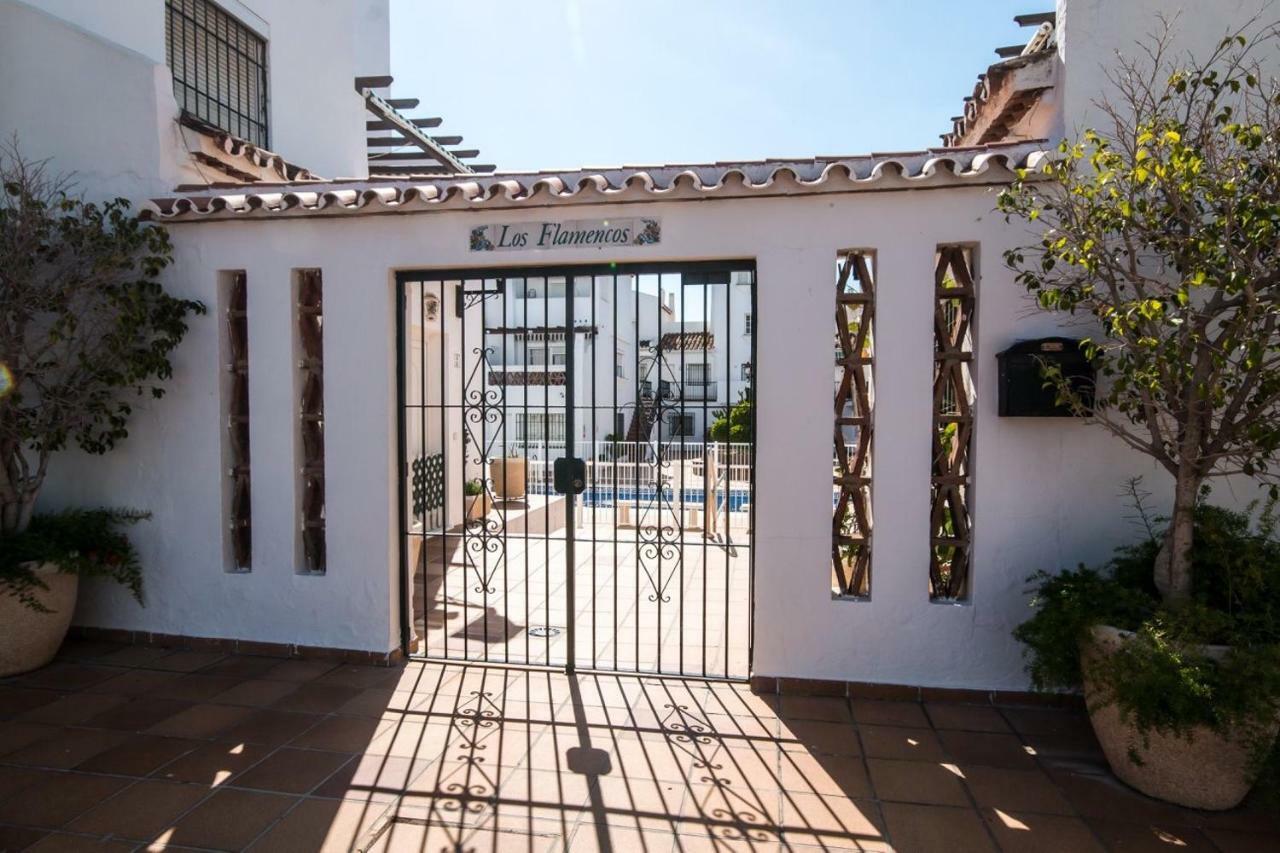Puerto De La Duquesa Beach Apartment Кастильо-де-Сабинильяс Экстерьер фото