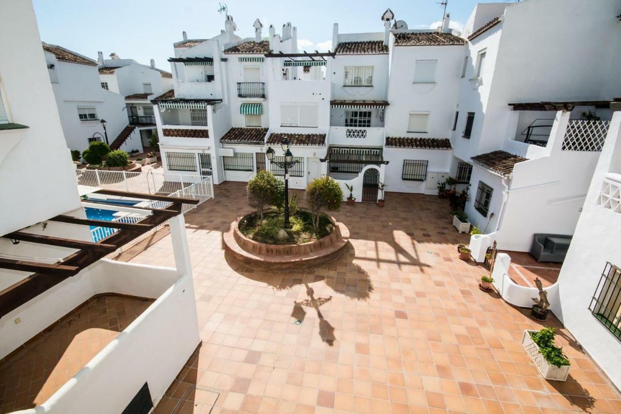 Puerto De La Duquesa Beach Apartment Кастильо-де-Сабинильяс Экстерьер фото