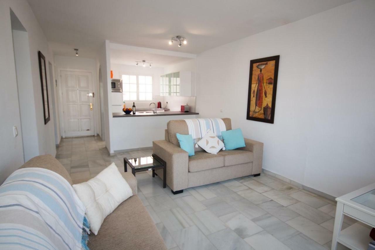 Puerto De La Duquesa Beach Apartment Кастильо-де-Сабинильяс Экстерьер фото