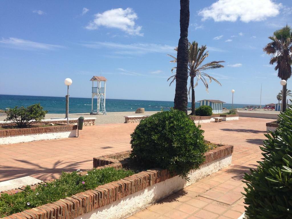 Puerto De La Duquesa Beach Apartment Кастильо-де-Сабинильяс Экстерьер фото